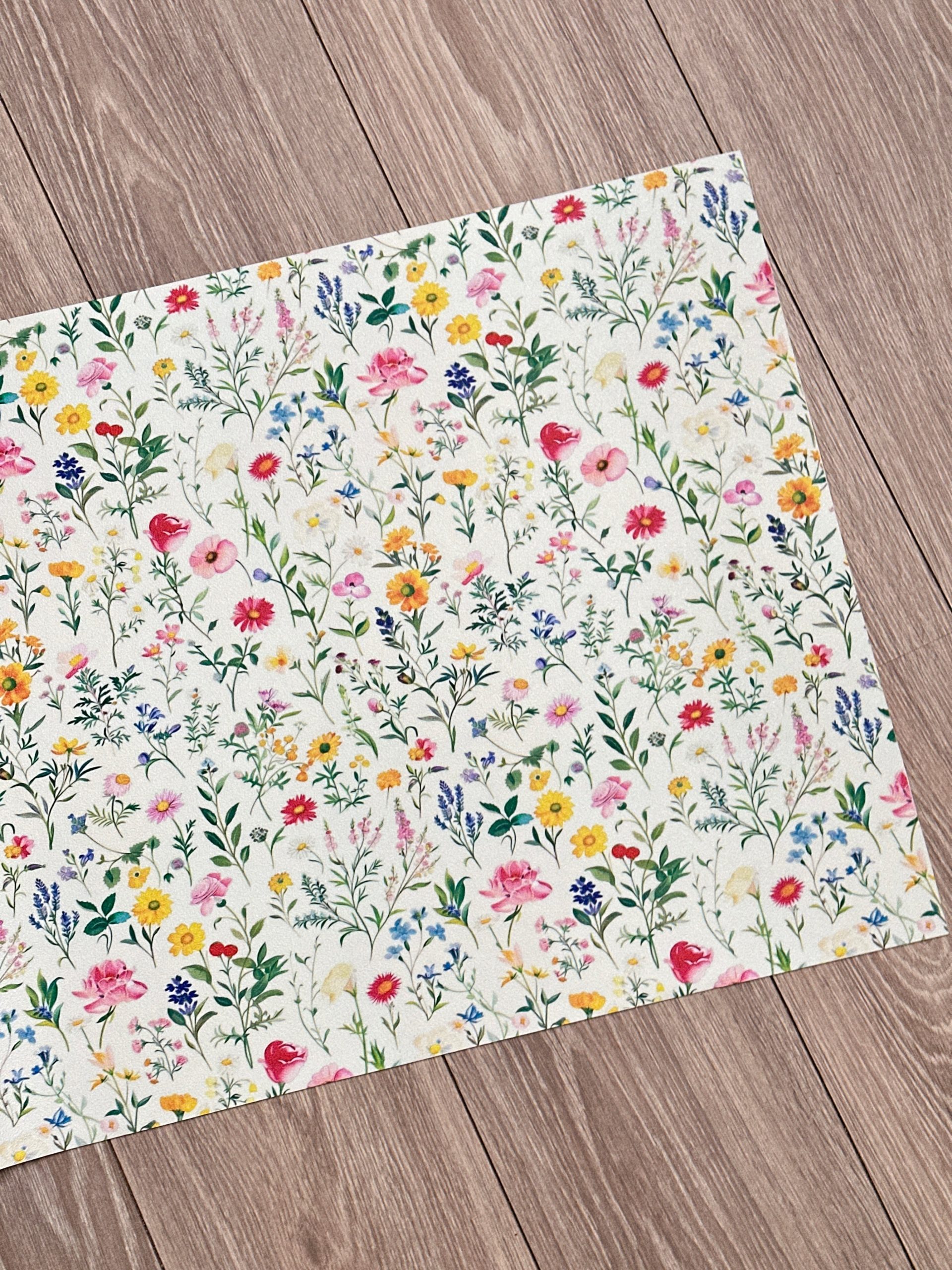 Tappeto in vinile su misura 'Breezy Bloom'